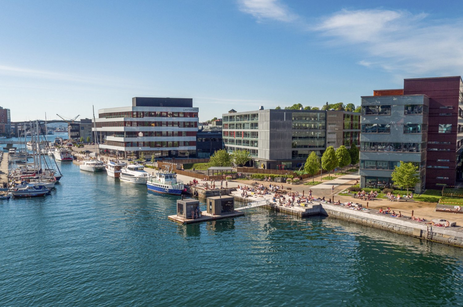 Marineholmen i Bergen, der Blågrønn holder til